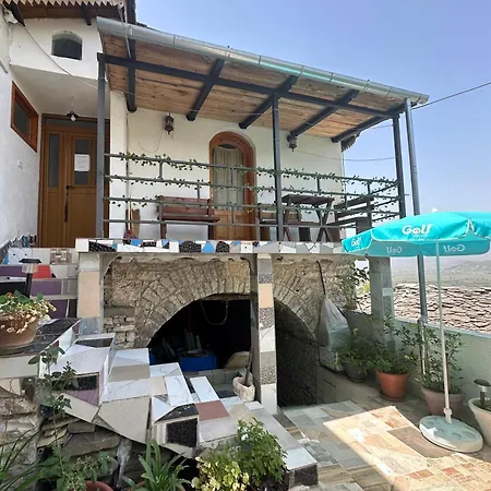 Zeko Two Living Balcony View Garden Penzion Gjirokastër