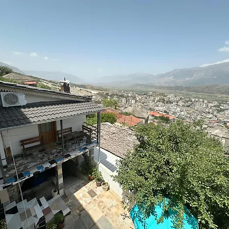 Penzion Zeko Two Living Balcony View Garden Gjirokastër