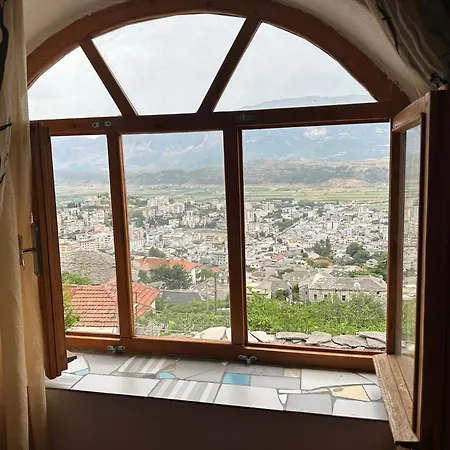 Zeko Two Living Balcony View Garden 3* Gjirokastra
