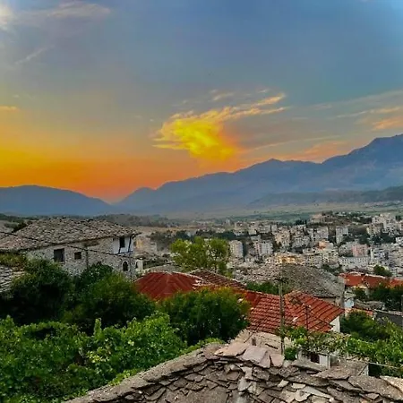 Zeko Two Living Balcony View Garden Penzion 3*