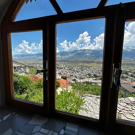 Zeko 招待所 Gjirokastër