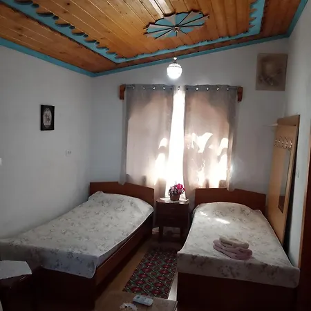 招待所 Zeko Gjirokastër